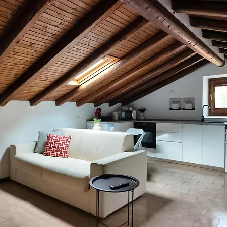 Apartment Mansarda Sistina By Quokka 360 - At The Edge Of The Old Town